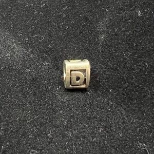 PANDORA | Letter “D” charm